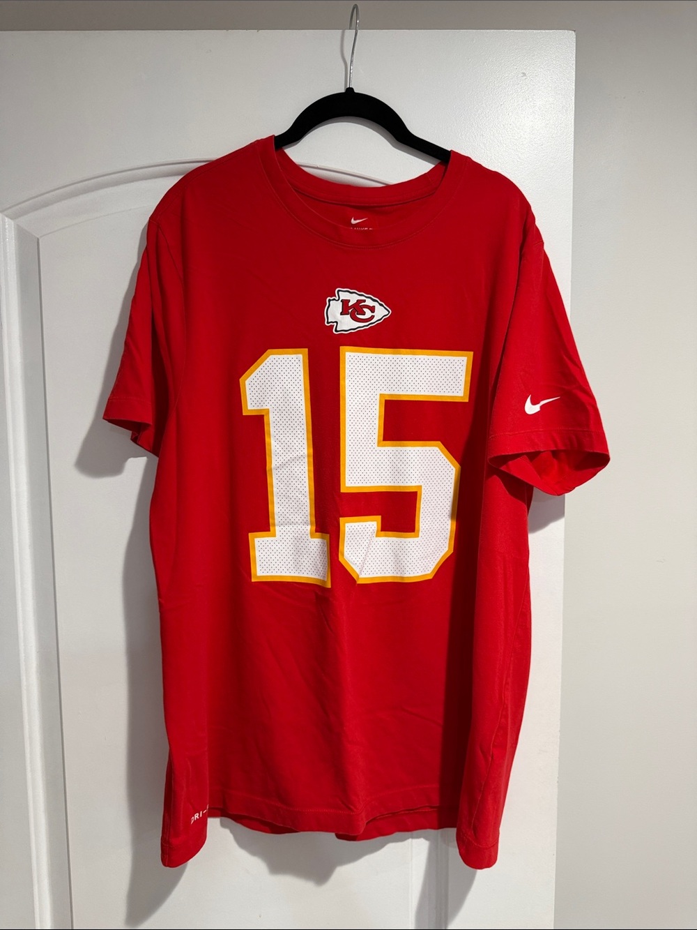 Patrick Mahomes Kansas City Chiefs Nike Name & Number Dri-Fit T-Shirt